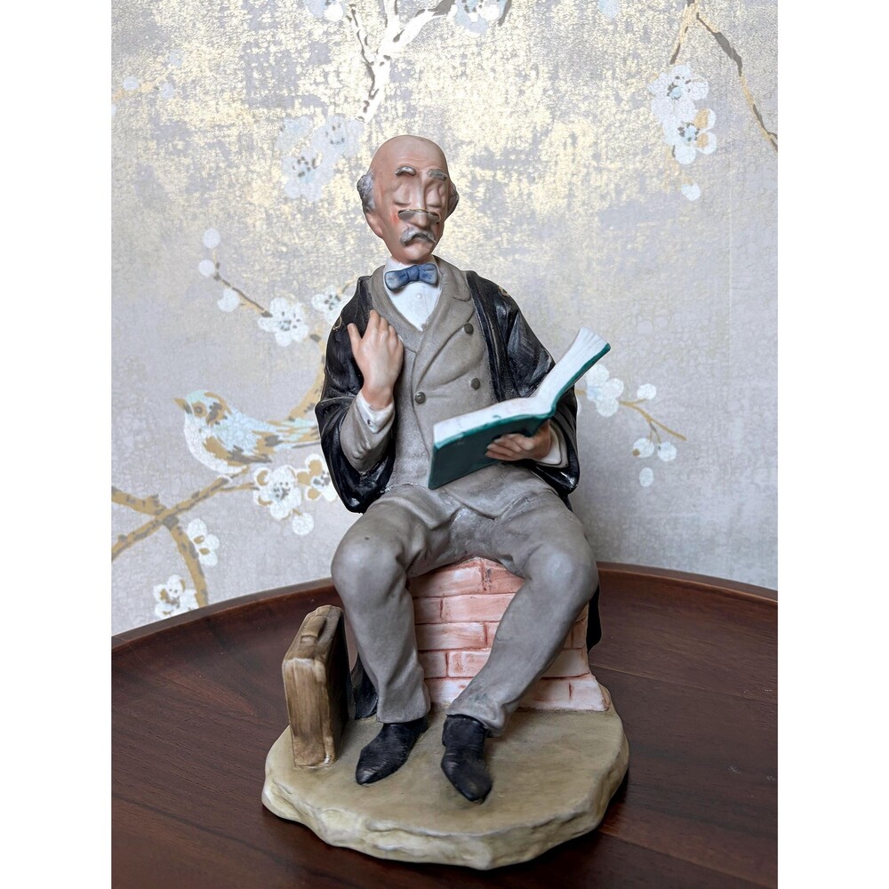 Vintage 1960s Arnart Porcelain Lawyer Figurine 3785 Capodimonte Lawyer Law Gift